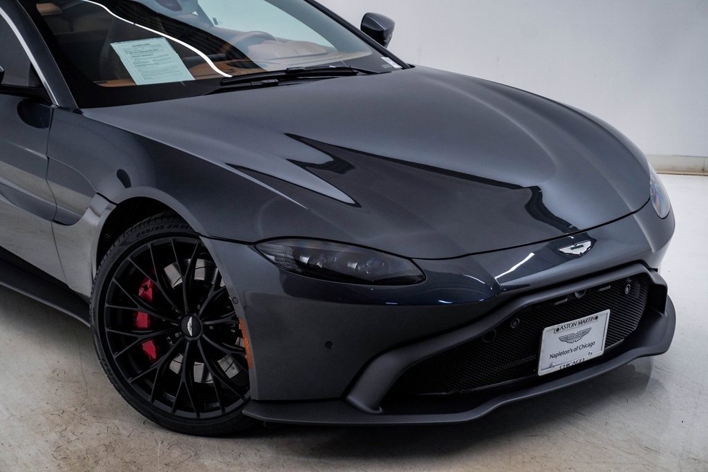 Used 2023 Aston Martin V8 Vantage Coupe image 4