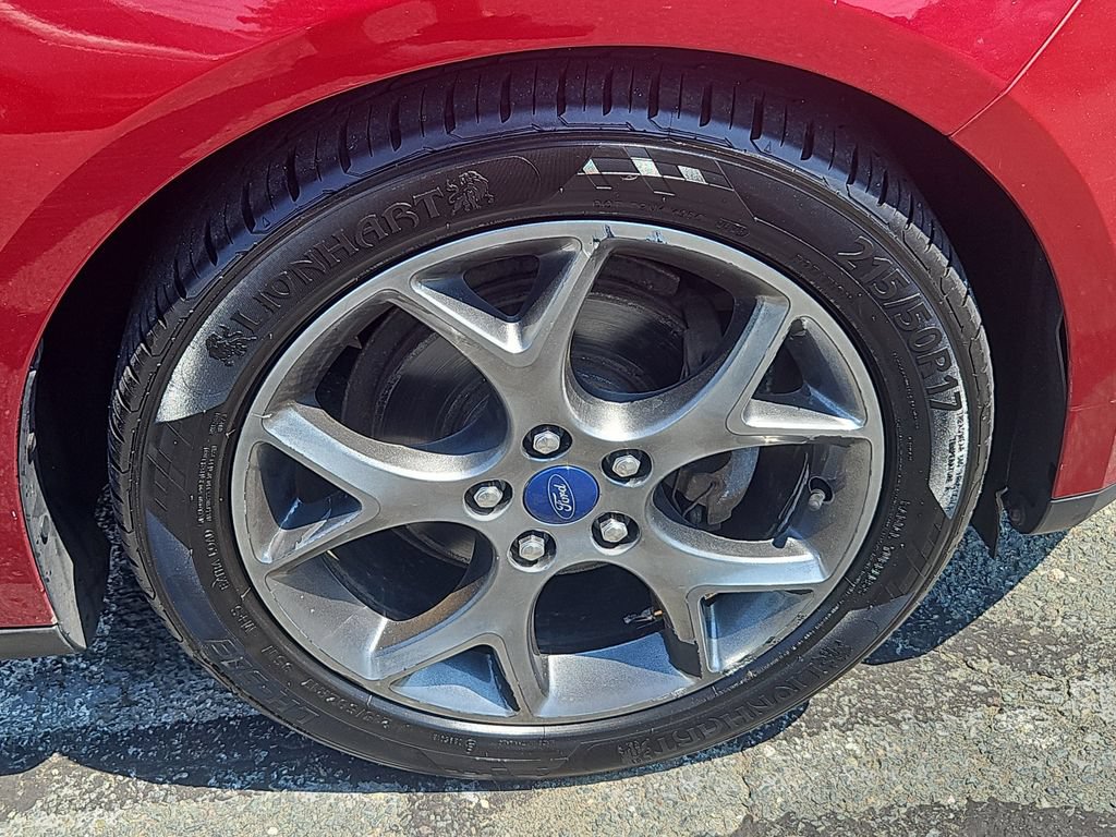Used 2014 Ford Focus SE w/ Equipment Group 201A FWD image 10