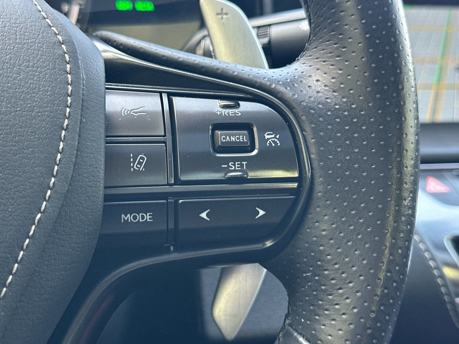 Used 2018 Lexus LC 500 Coupe w/ Sport Package image 27