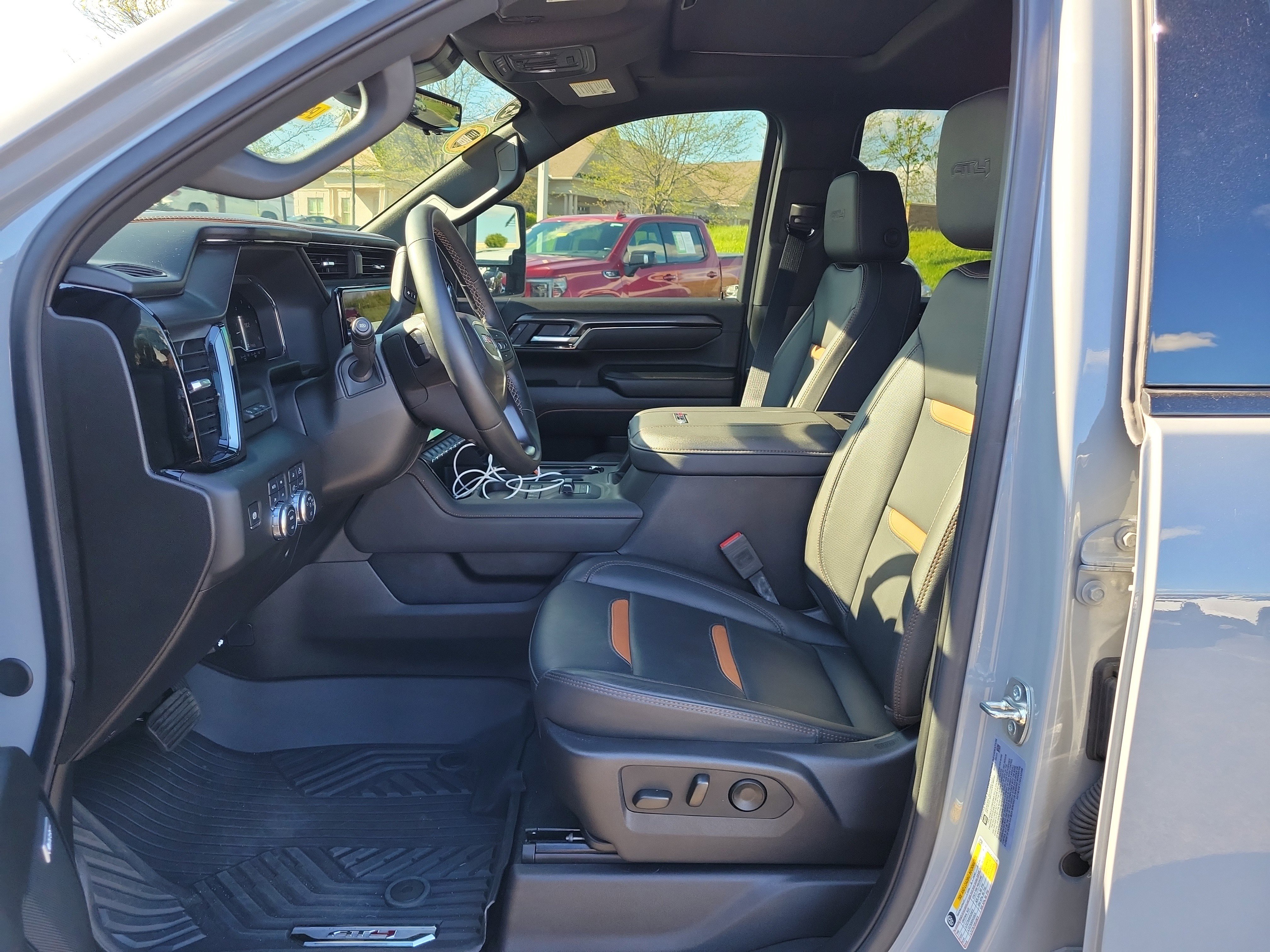 Used 2025 GMC Sierra 3500 AT4 w/ AT4 Premium Plus Package image 15