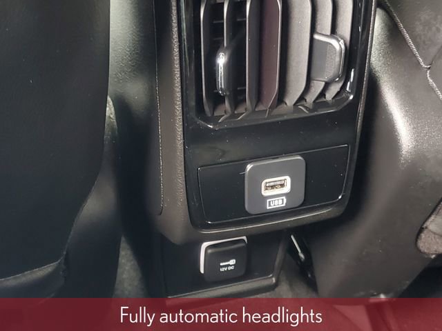 Used 2023 Jeep Compass Limited image 37