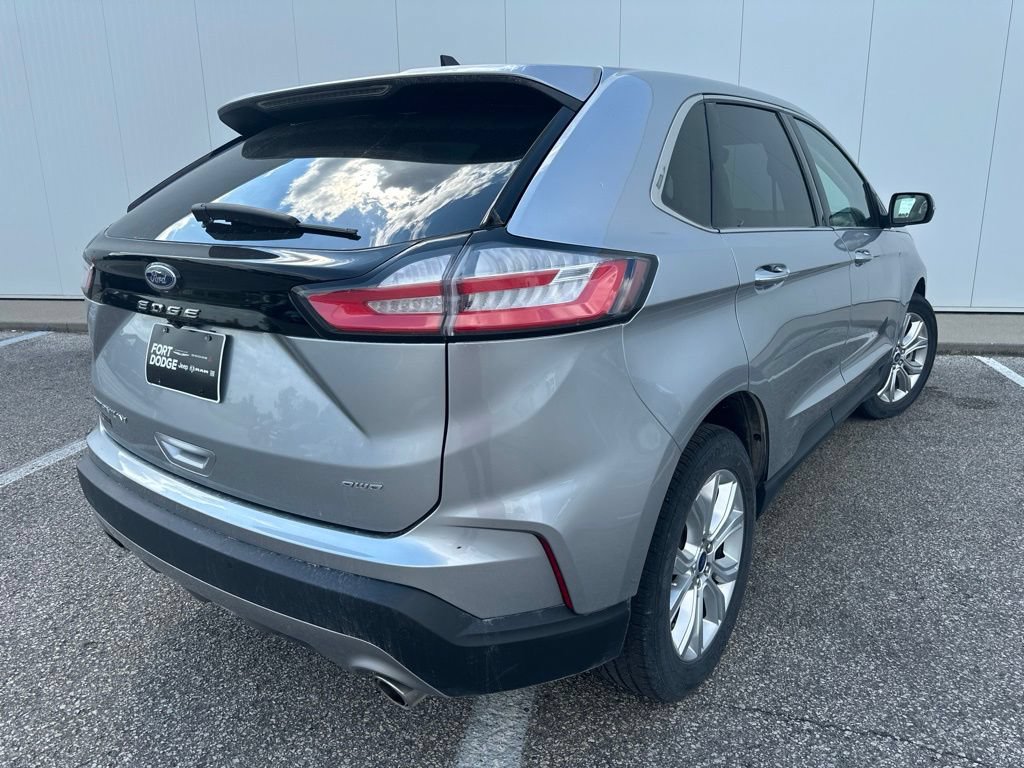 Used 2022 Ford Edge Titanium AWD/4WD image 7