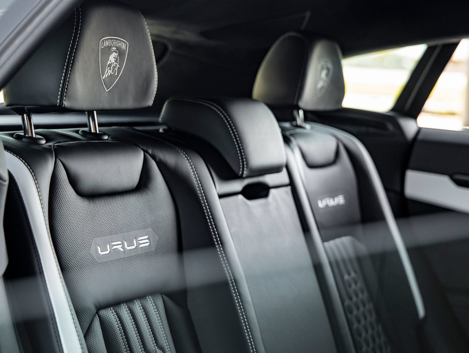 Used 2024 Lamborghini Urus S AWD/4WD image 50