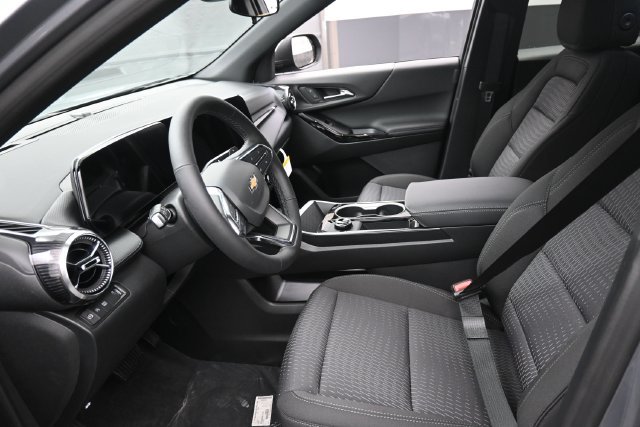 New 2027 Chevrolet Equinox LT FWD image 8