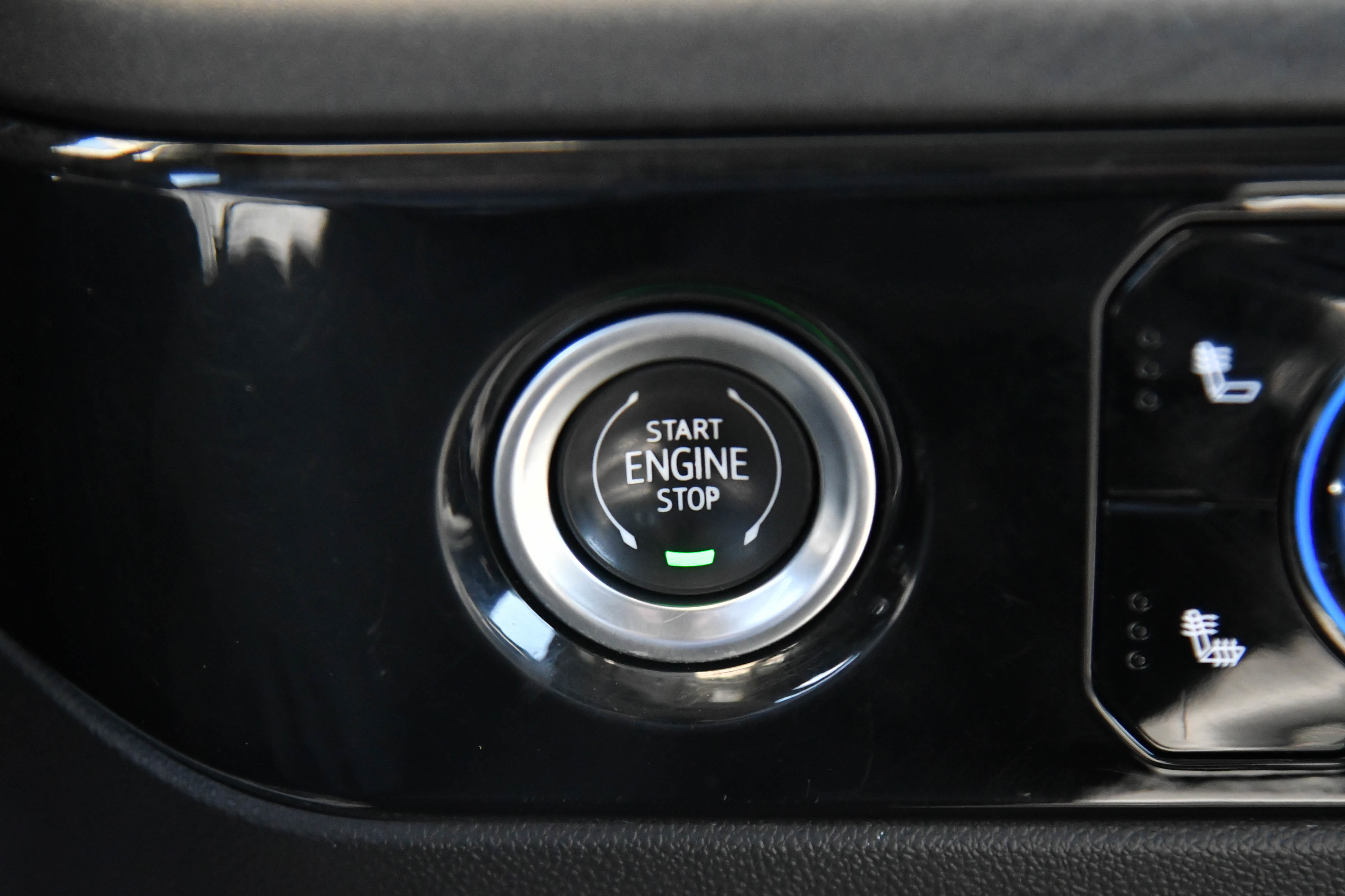 Used 2024 GMC Sierra 1500 SLT image 29