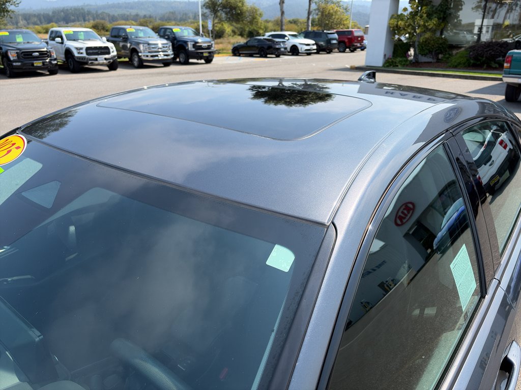 Used 2025 Honda Accord SE image 9