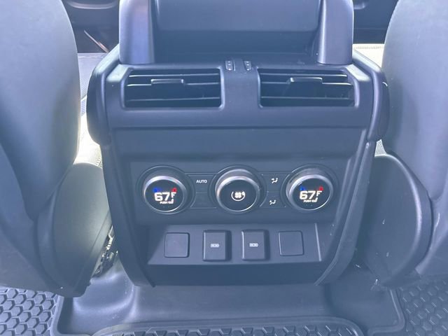 Used 2023 Land Rover Defender 110 X-Dynamic SE image 16