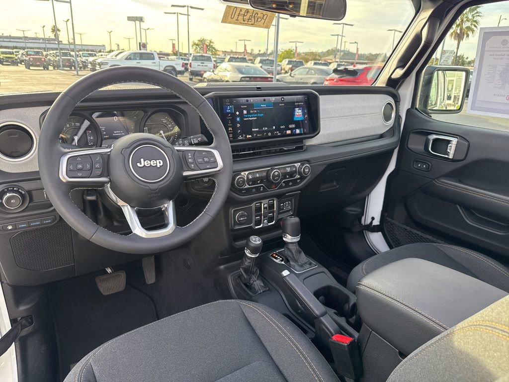 Certified 2025 Jeep Wrangler Unlimited Sahara w/ Safety Group image 18