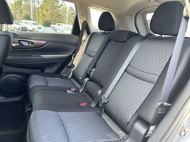 Used 2018 Nissan Rogue SV image 21