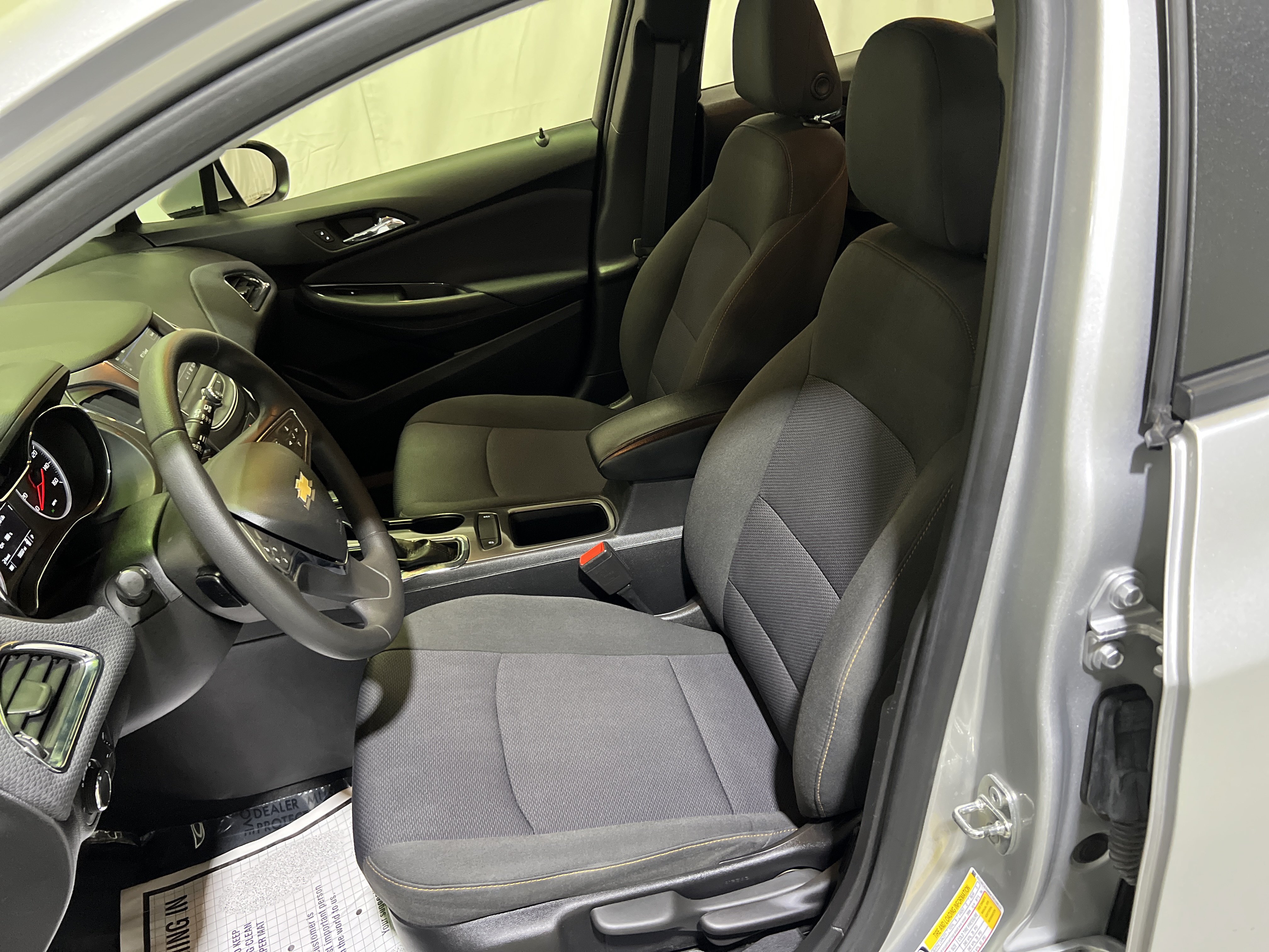 Used 2019 Chevrolet Cruze LS w/ LS Convenience Package FWD image 17