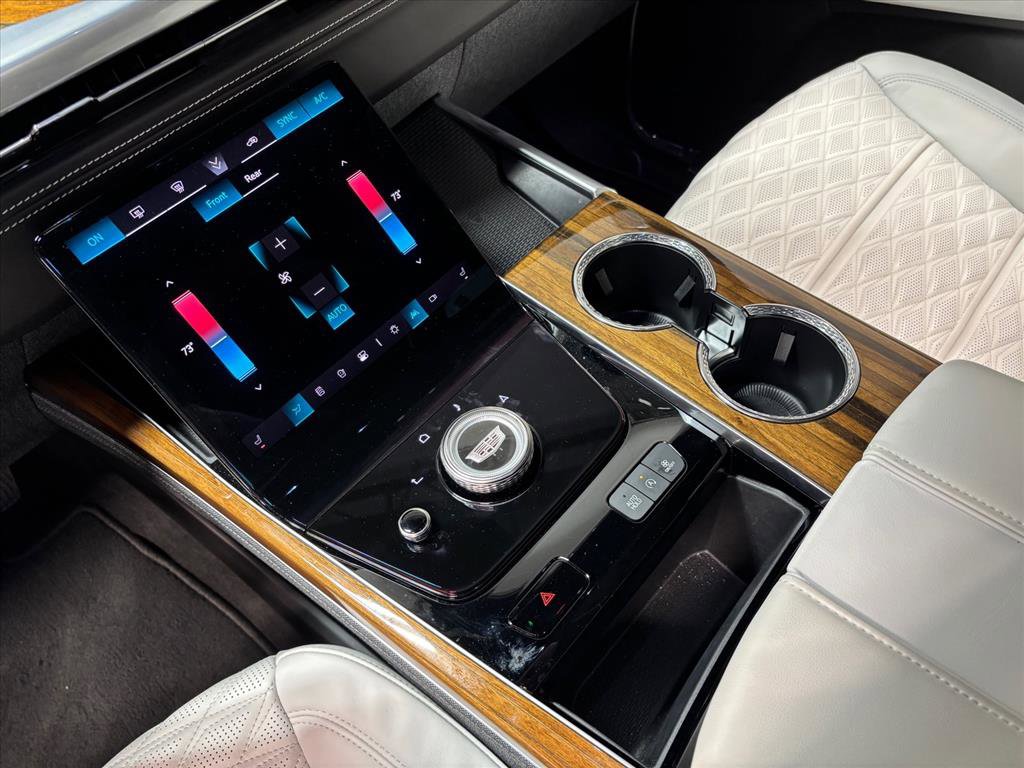 Used 2025 Cadillac Escalade Sport Platinum w/ LPO, ONYX Package image 13