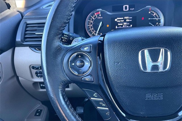 Used 2017 Honda Pilot Touring image 10