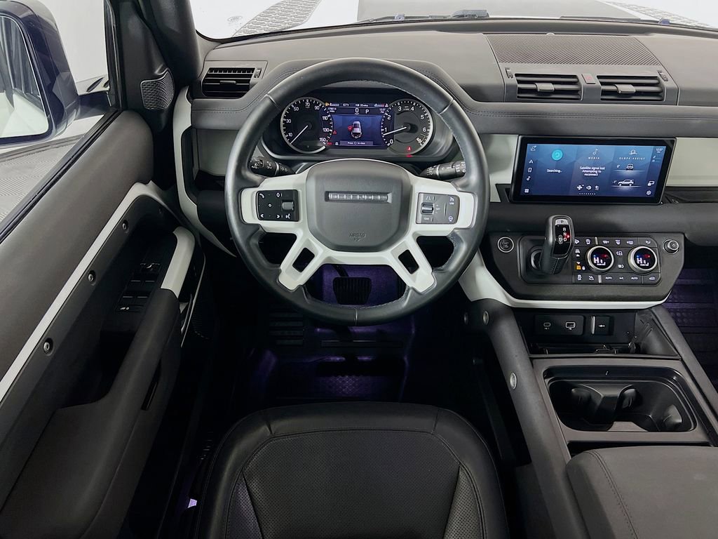 Used 2023 Land Rover Defender 110 S image 24