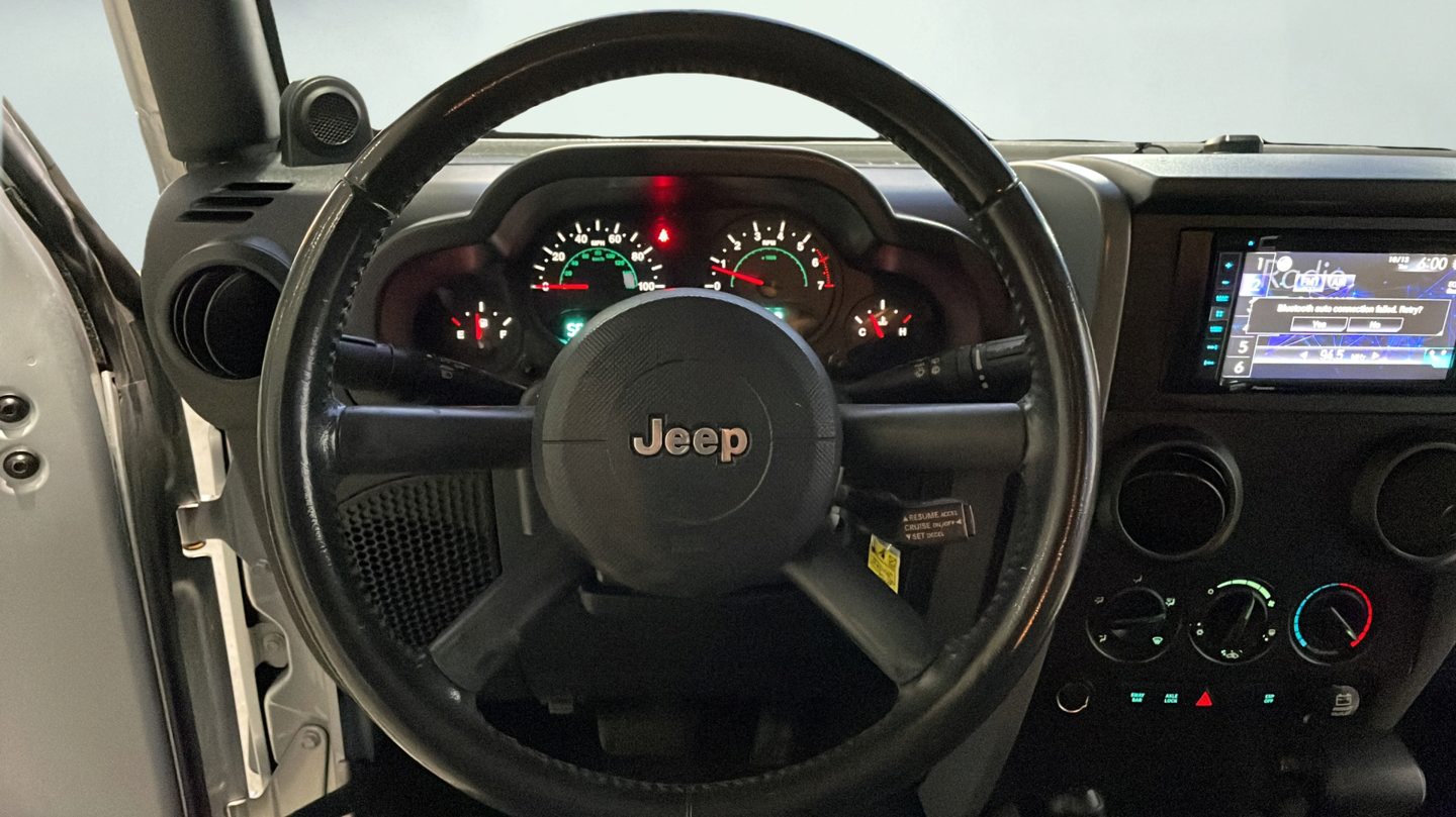 Used 2008 Jeep Wrangler Unlimited X AWD/4WD image 9
