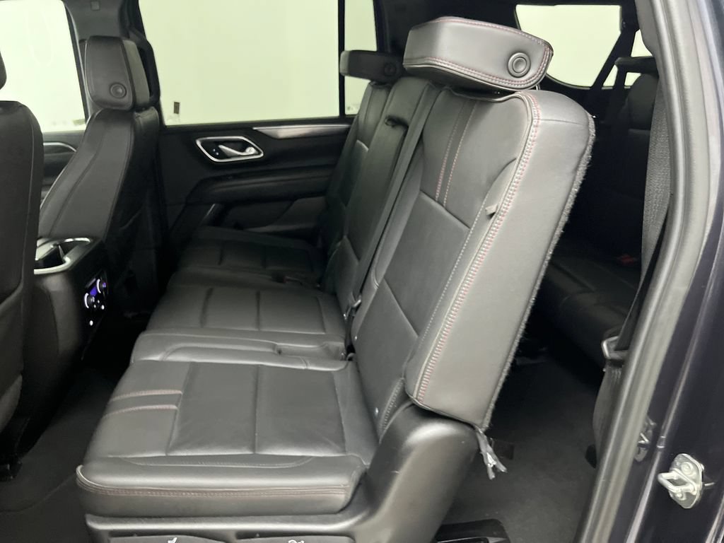 Used 2024 Chevrolet Suburban RST AWD/4WD image 13