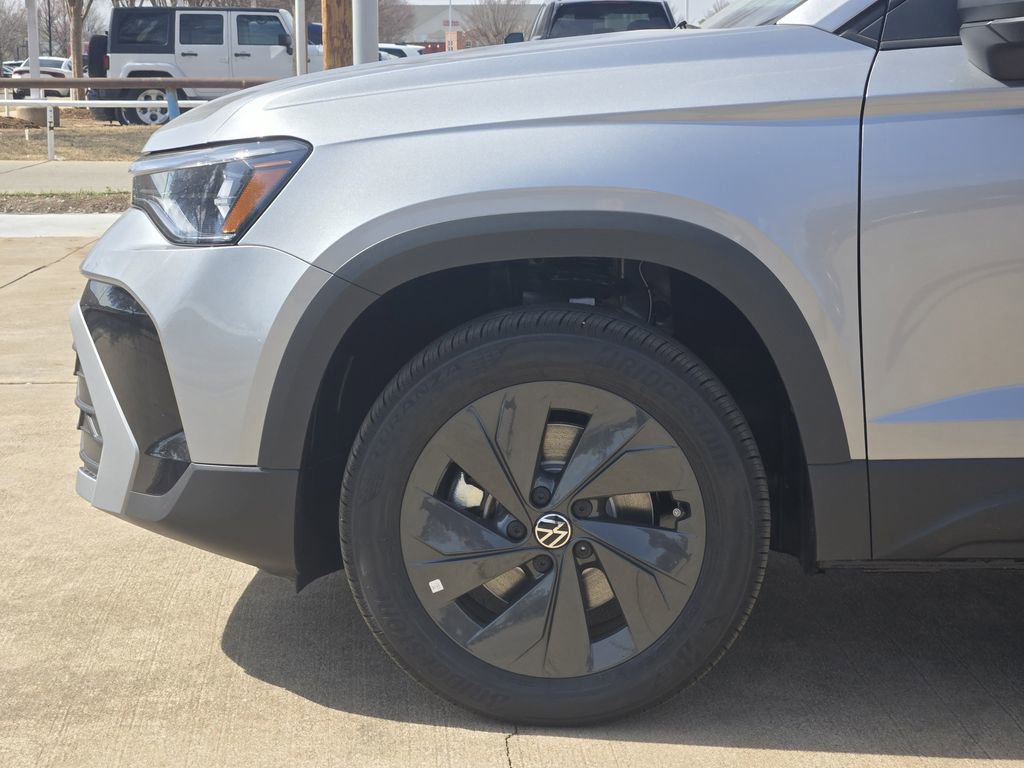 New 2026 Volkswagen Taos S image 5