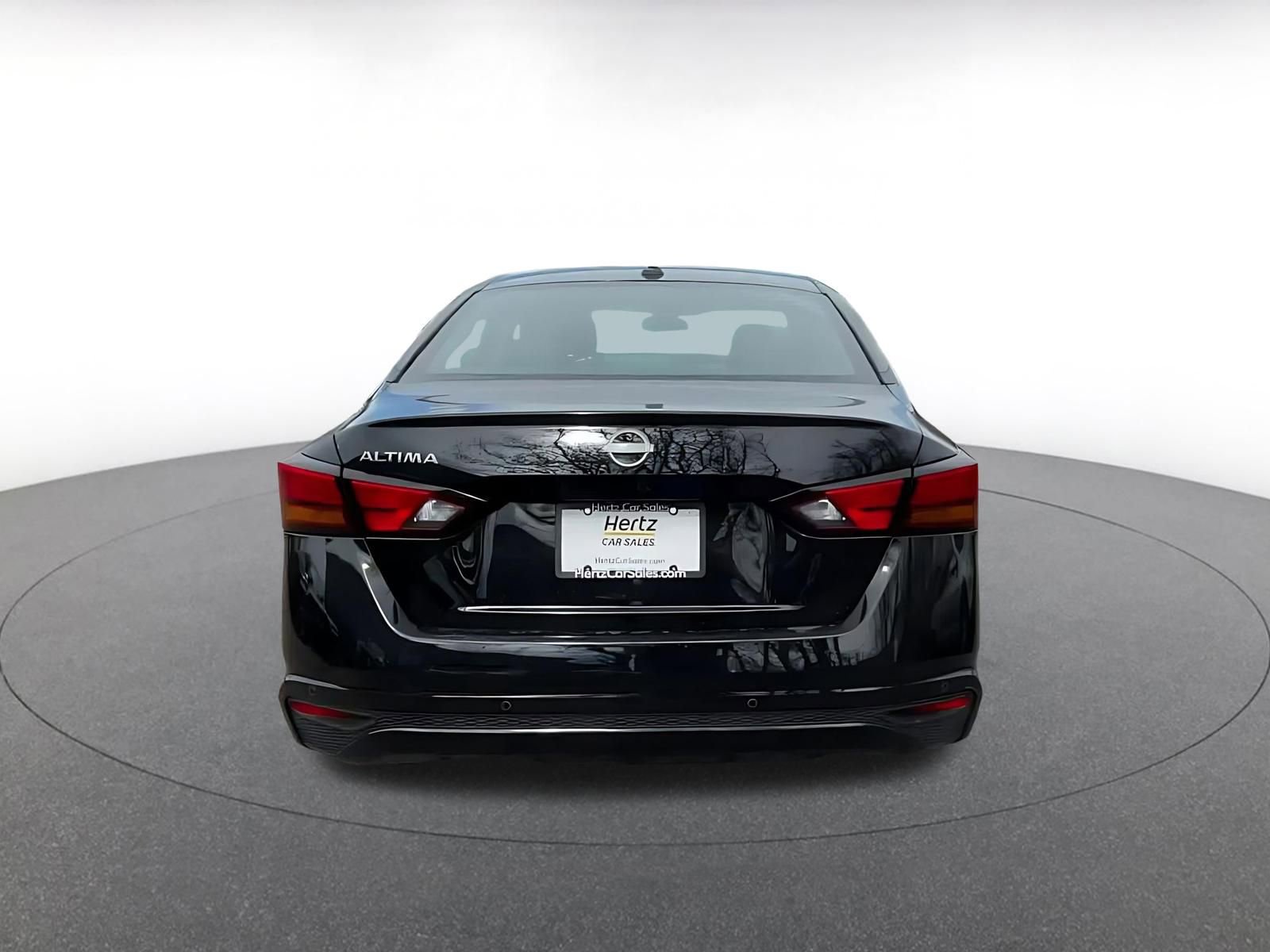 Used 2025 Nissan Altima 2.5 SV image 12