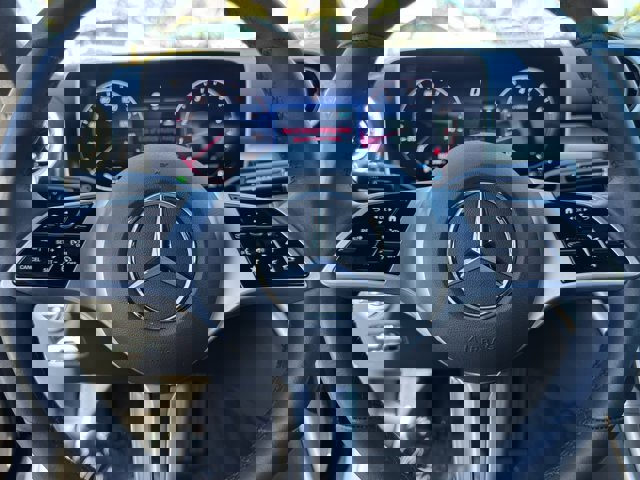 Used 2025 Mercedes-Benz C 300 Sedan image 24