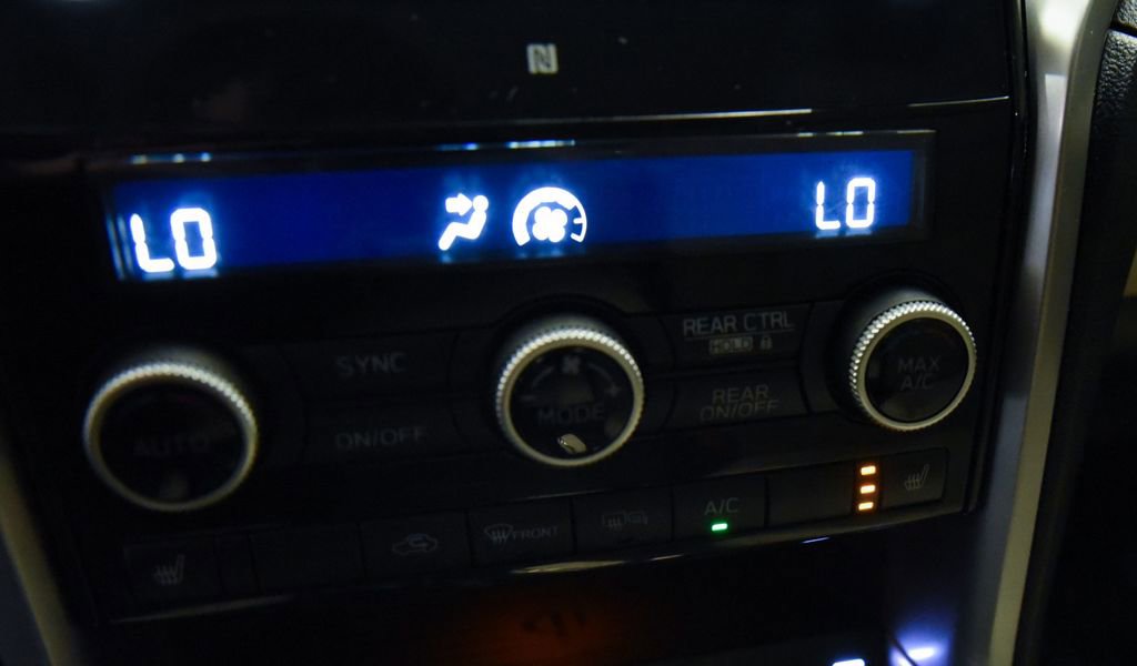 Used 2021 Subaru Ascent Limited w/ Technology Package image 25