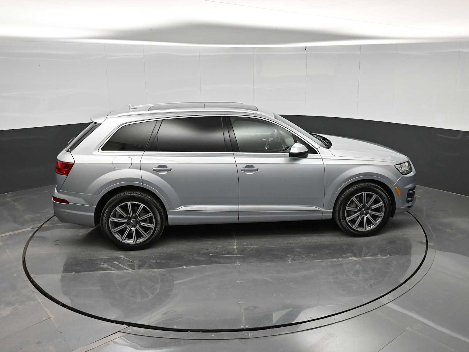 Used 2019 Audi Q7 3.0T Premium Plus w/ Premium Plus Package AWD/4WD image 38