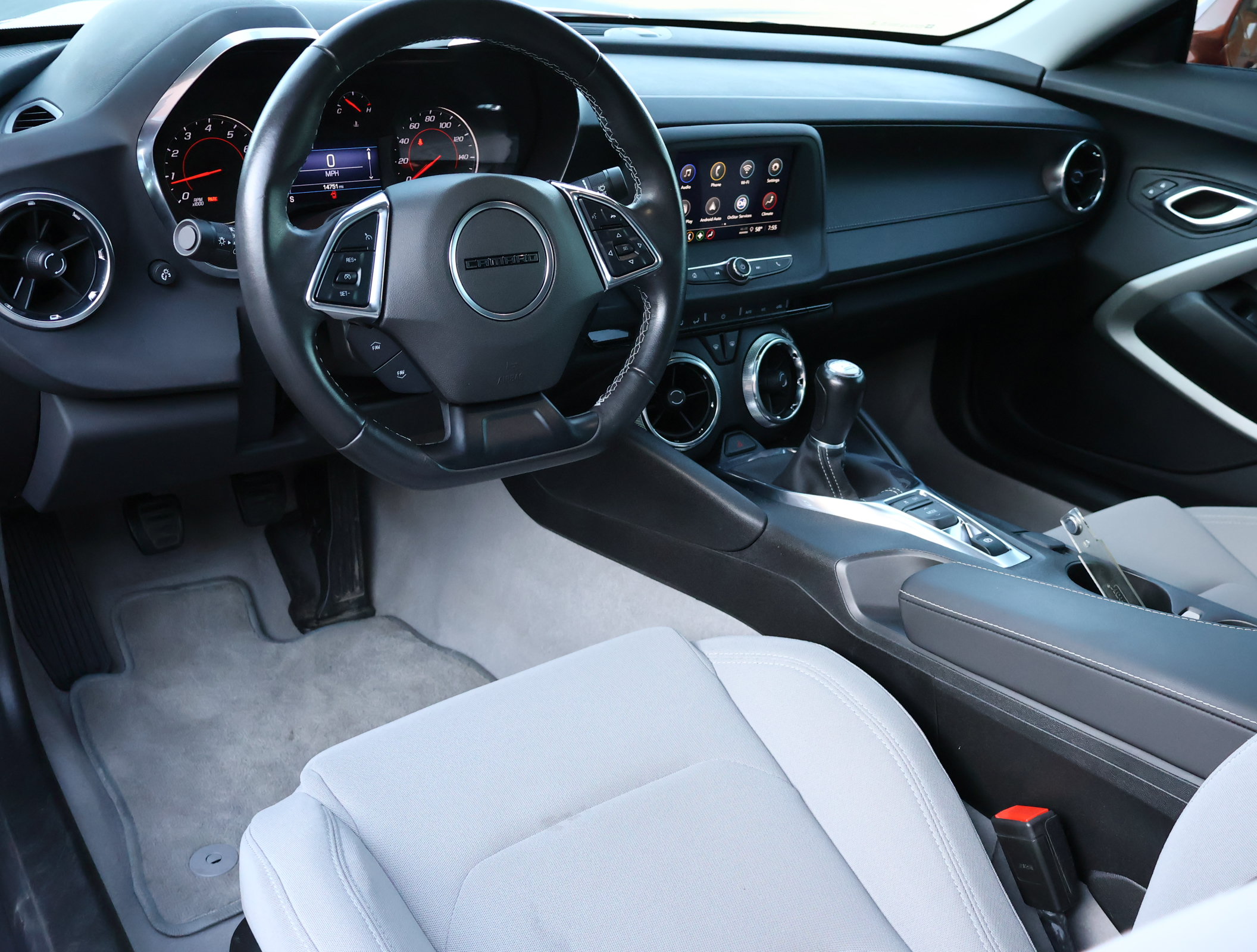 Used 2023 Chevrolet Camaro LT RWD image 3
