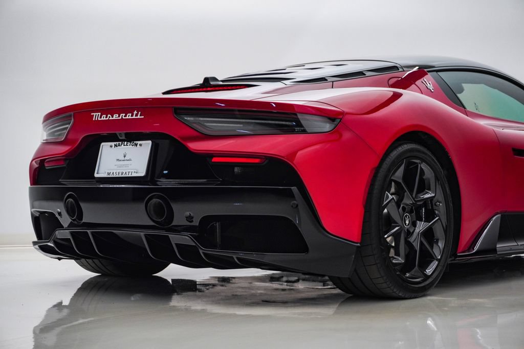 Used 2023 Maserati MC20 Coupe RWD image 13