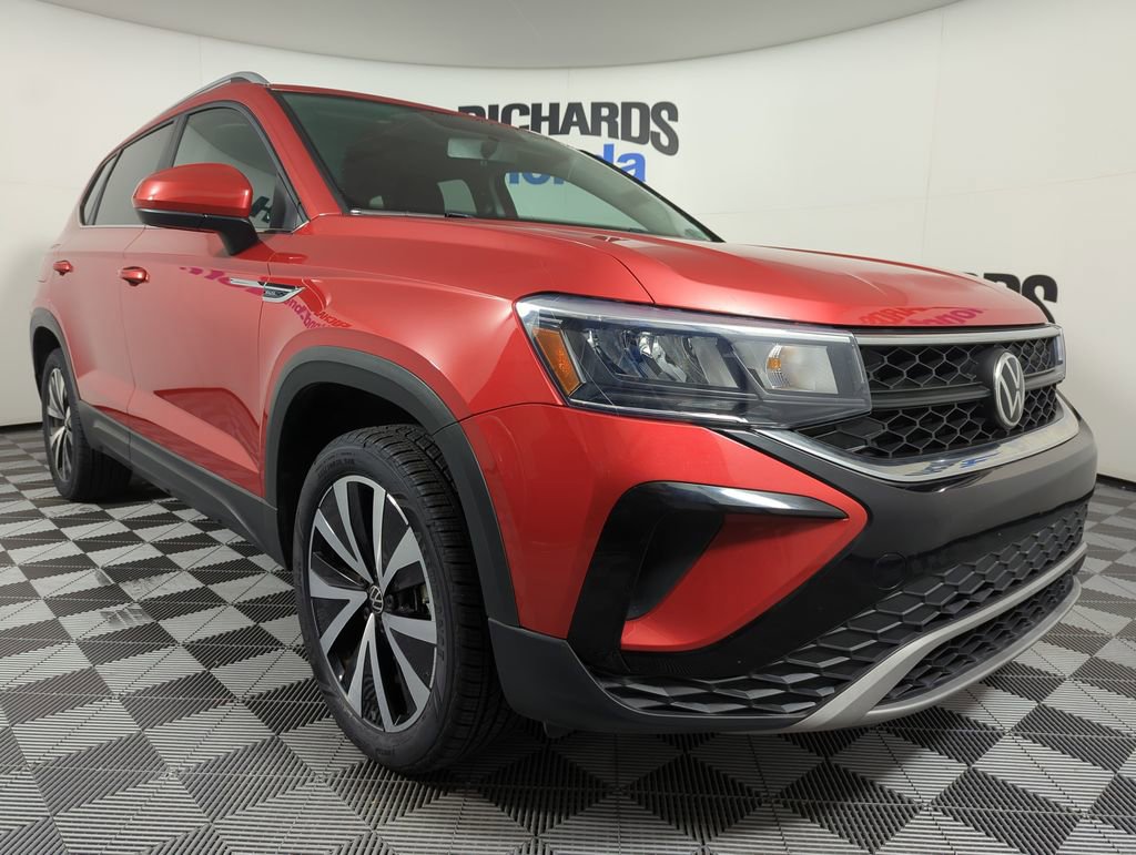Used 2022 Volkswagen Taos SE image 6