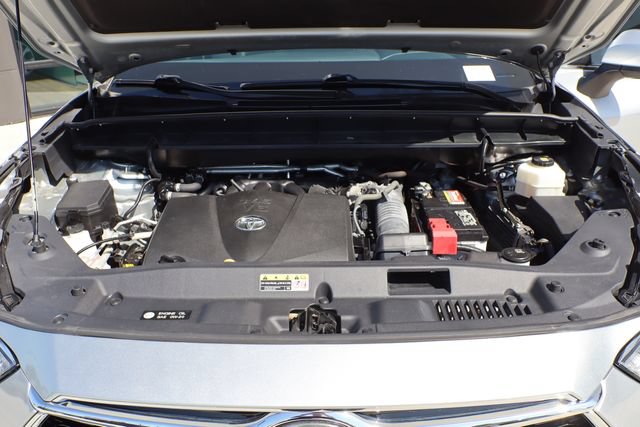 Used 2020 Toyota Highlander Limited FWD image 23