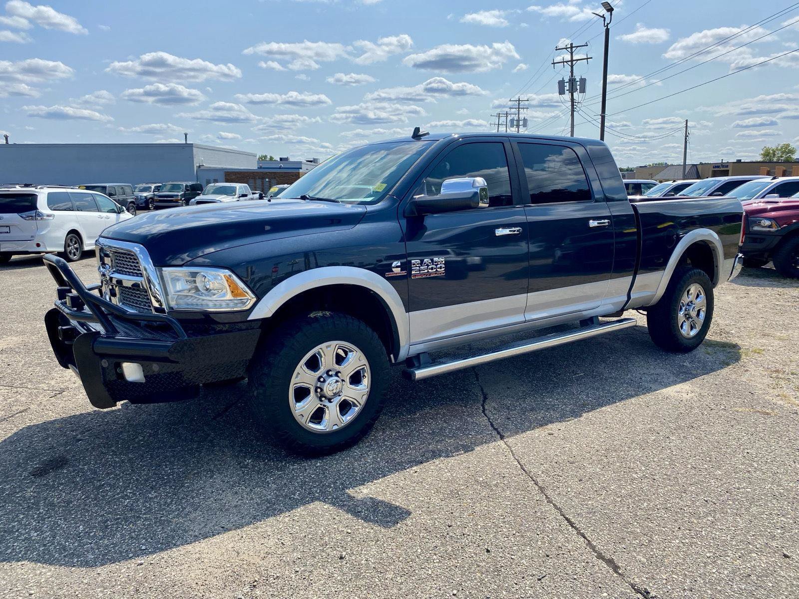 Used 2015 RAM 2500 Laramie w/ Convenience Group AWD/4WD image 3