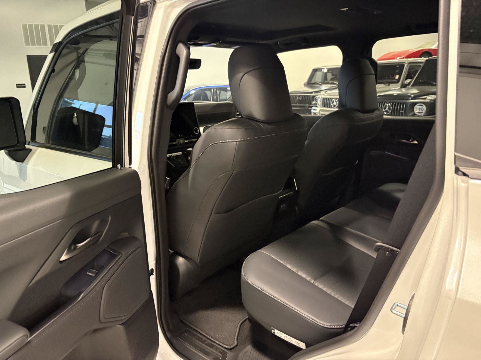 Used 2026 Lexus GX 550 w/ Cold Area Package AWD/4WD image 34