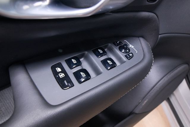 Used 2023 Volvo XC90 T8 Ultimate image 16