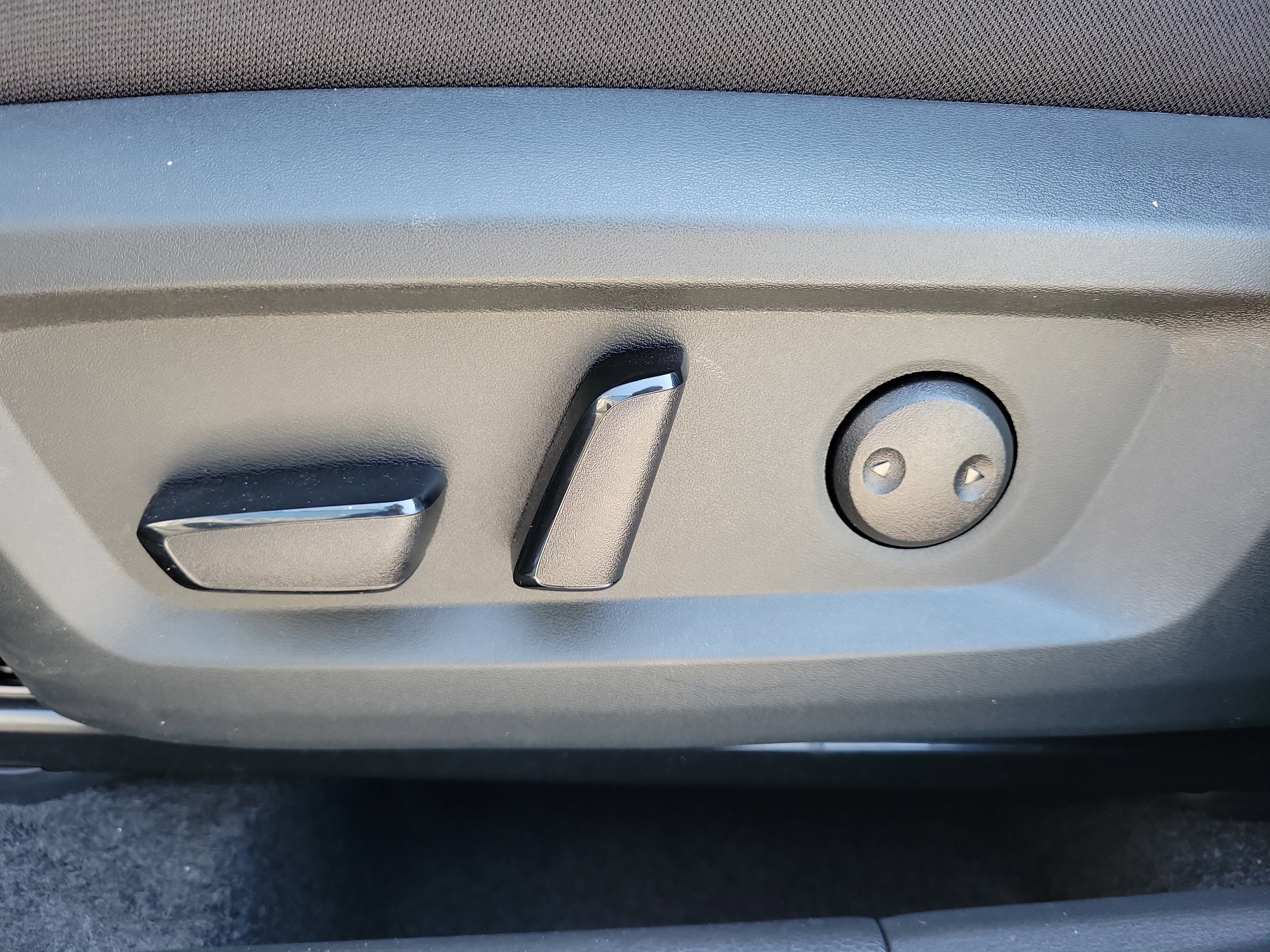 Certified 2024 Nissan Rogue SV image 15