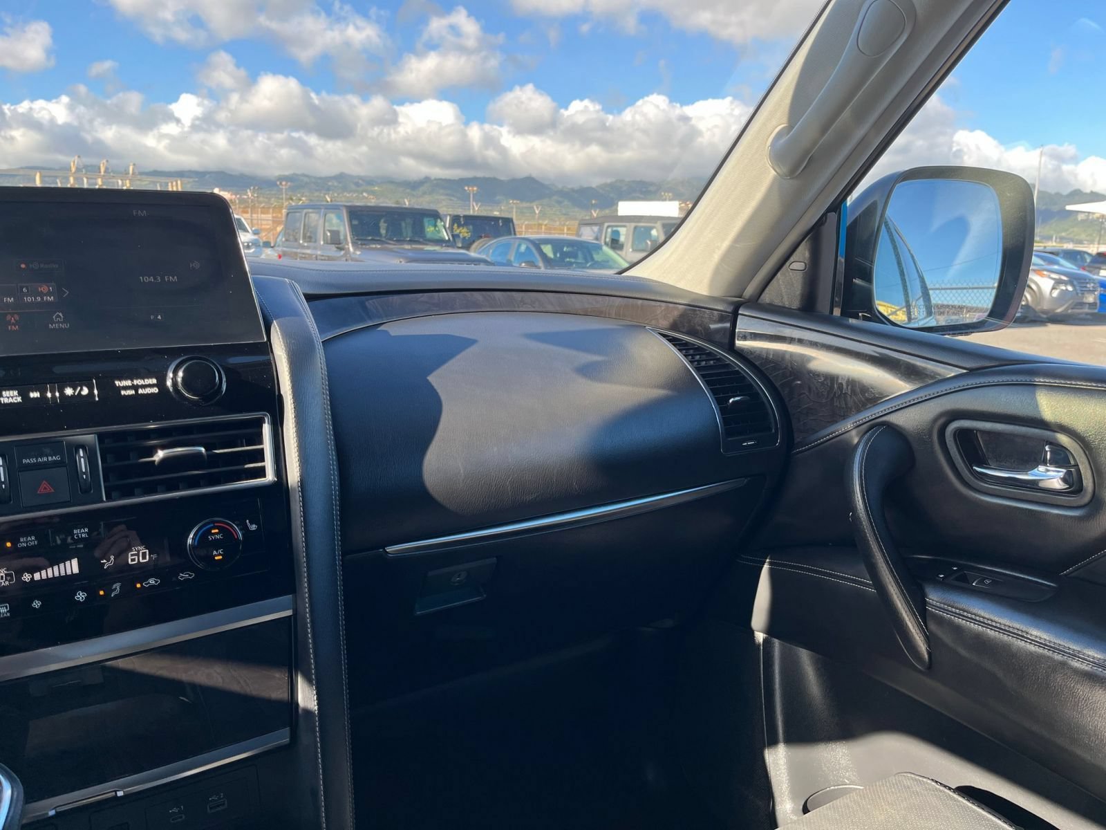 Used 2022 INFINITI QX80 Luxe AWD/4WD image 32