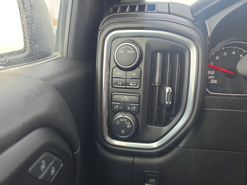 Used 2021 Chevrolet Silverado 1500 LT w/ Convenience Package II image 24