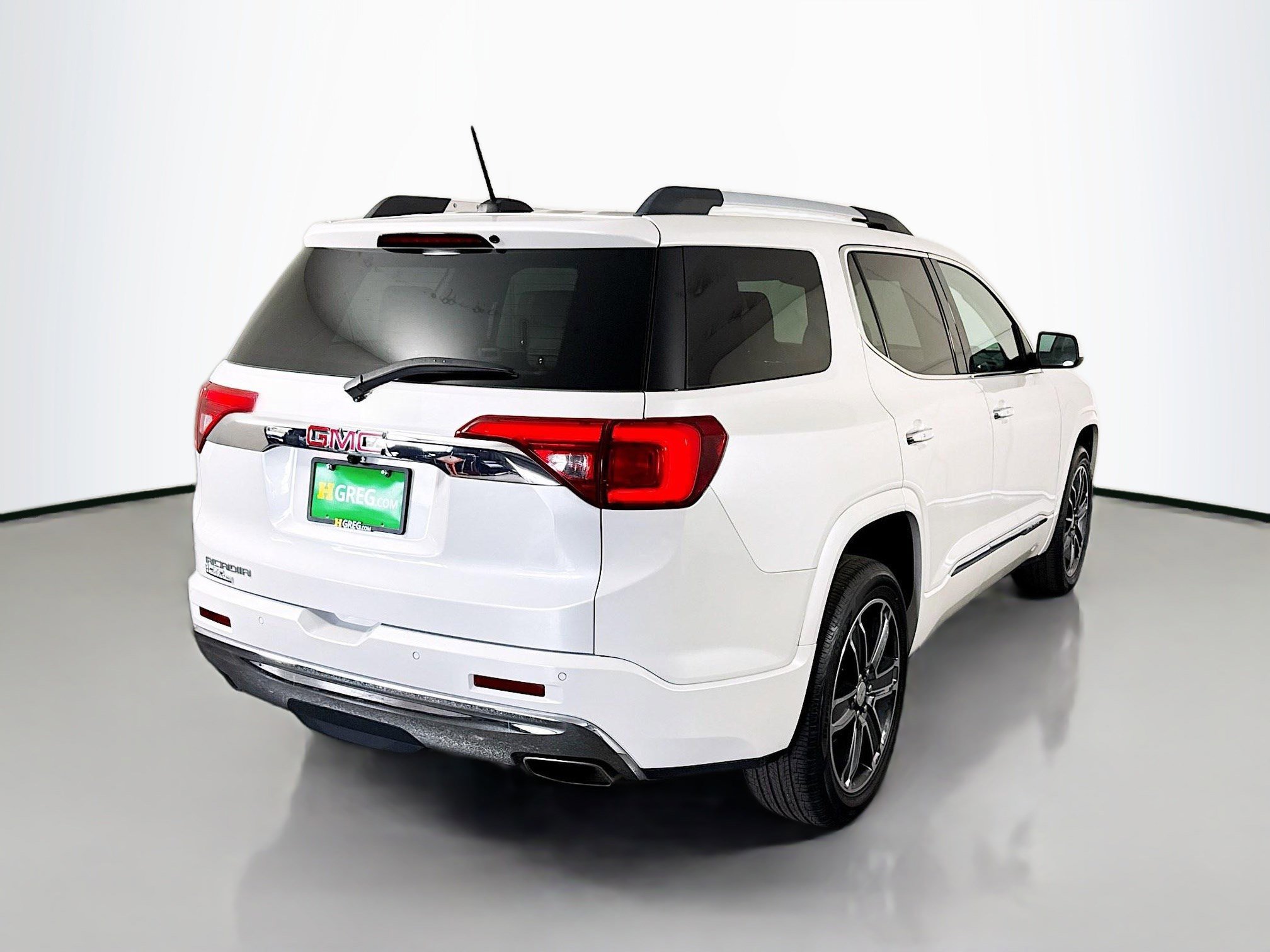 Used 2017 GMC Acadia Denali w/ Technology Package image 10