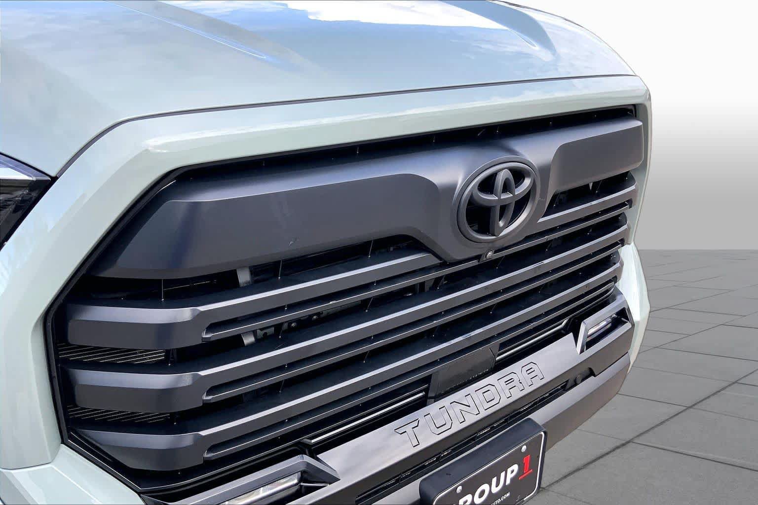 Used 2026 Toyota Tundra Limited AWD/4WD image 30