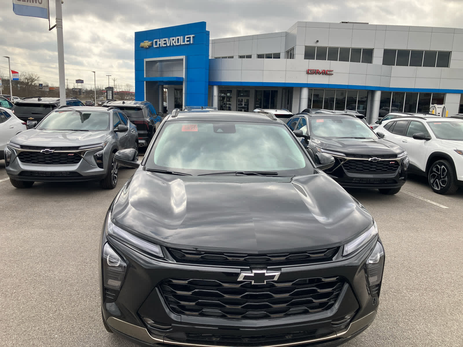 New 2026 Chevrolet Trax ACTIV w/ Driver Confidence Package image 2