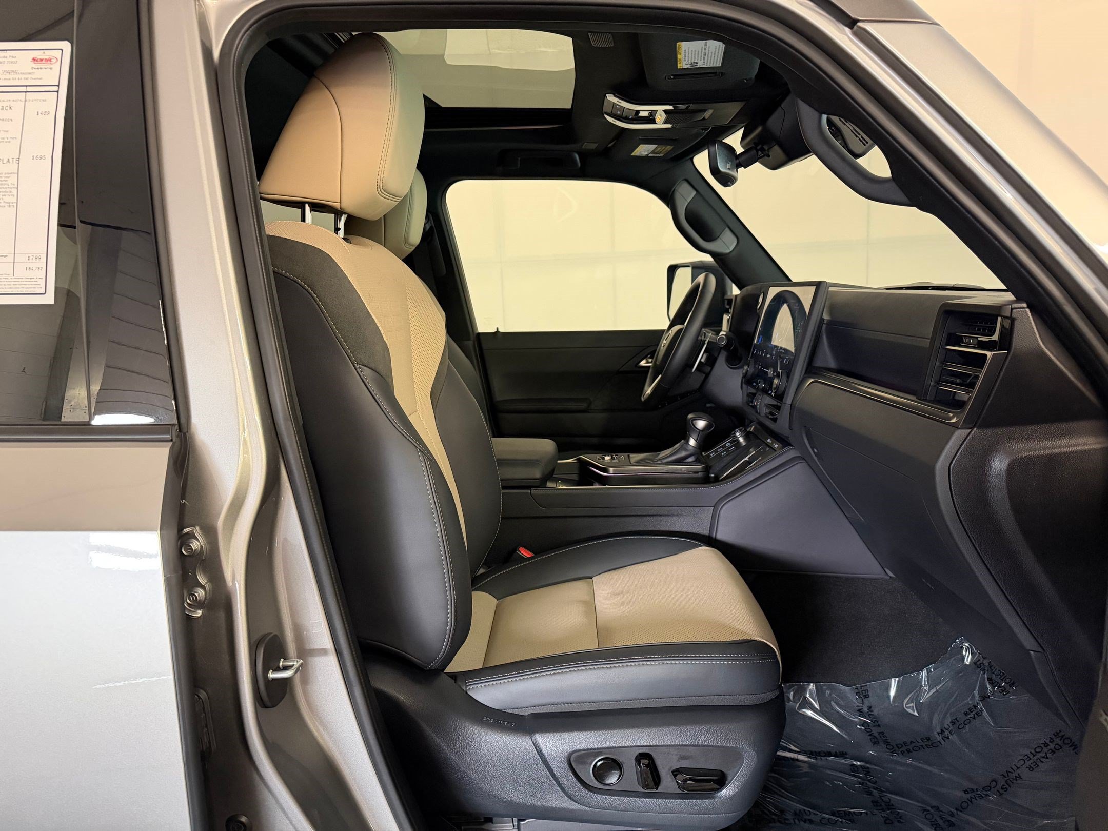 Used 2024 Lexus GX 550 AWD/4WD image 27