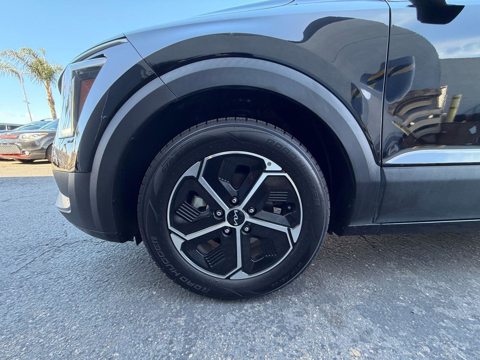 Certified 2023 Kia Niro EX image 30