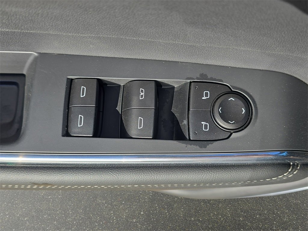 New 2025 GMC Acadia Elevation image 29