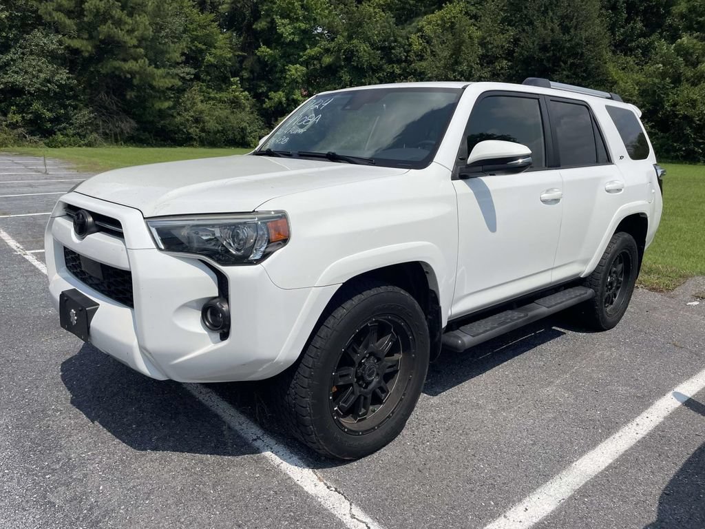 Used 2020 Toyota 4Runner SR5 Premium w/ Moonroof Package AWD/4WD image 5