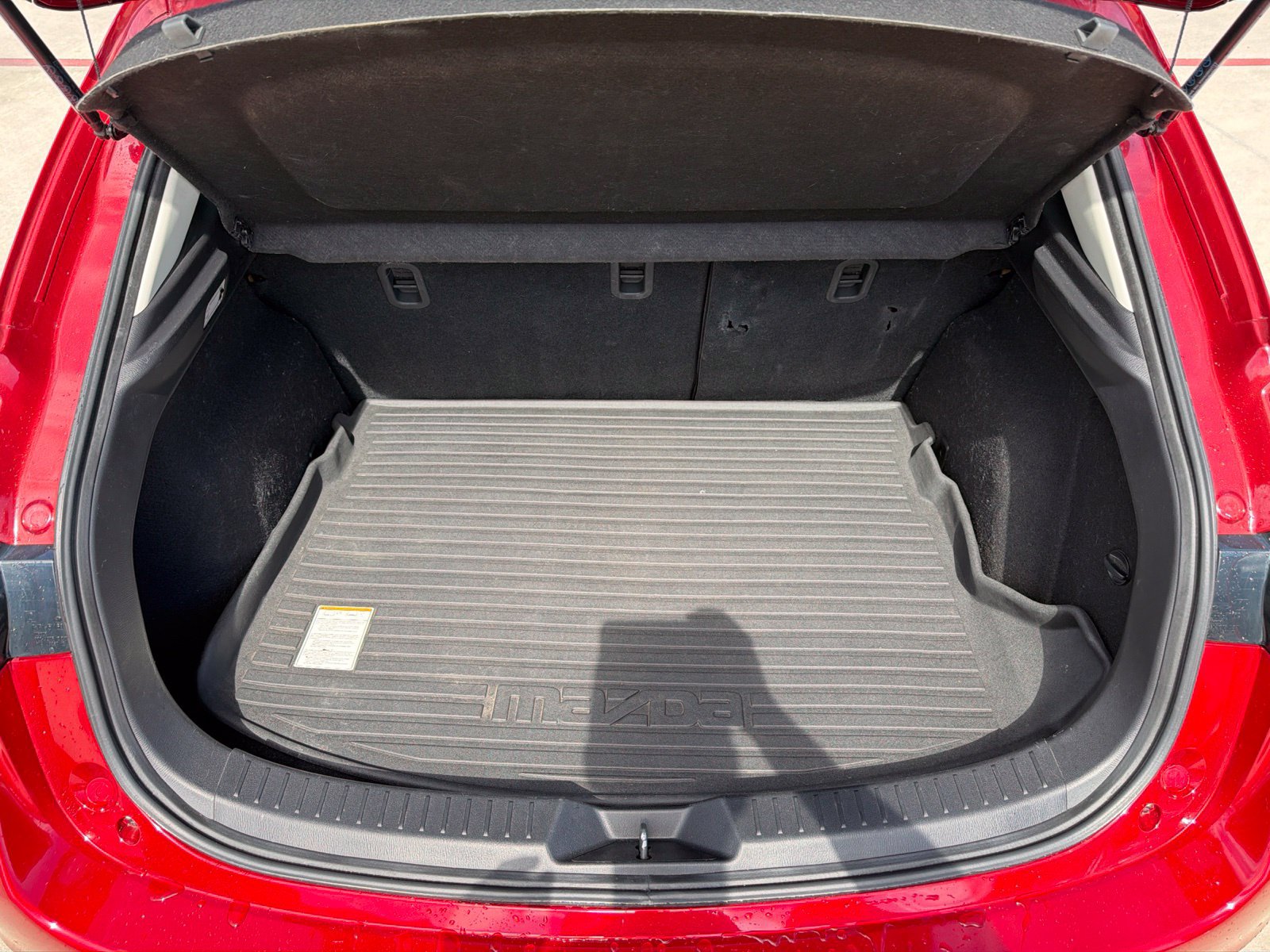 Used 2018 MAZDA MAZDA3 Touring FWD image 9