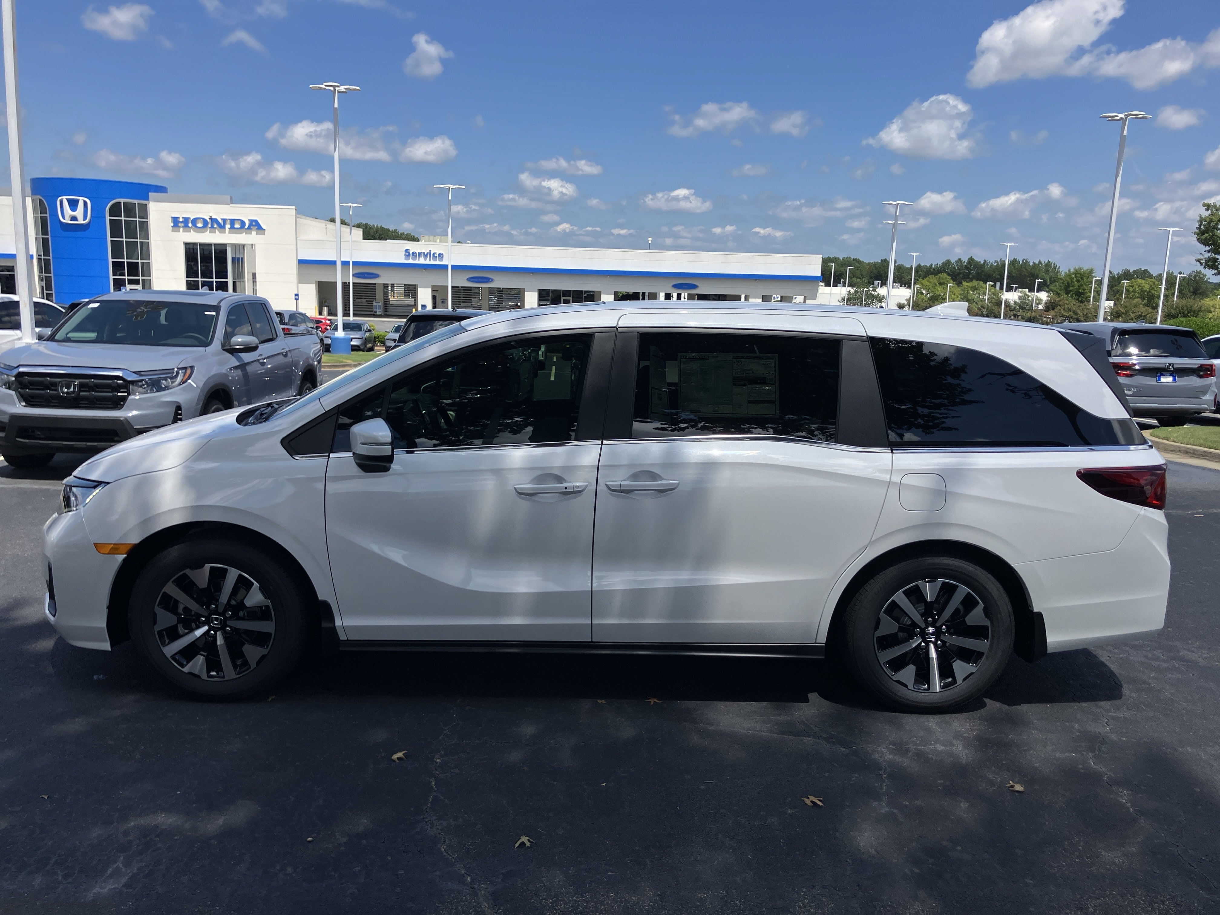 New 2026 Honda Odyssey EX-L image 6