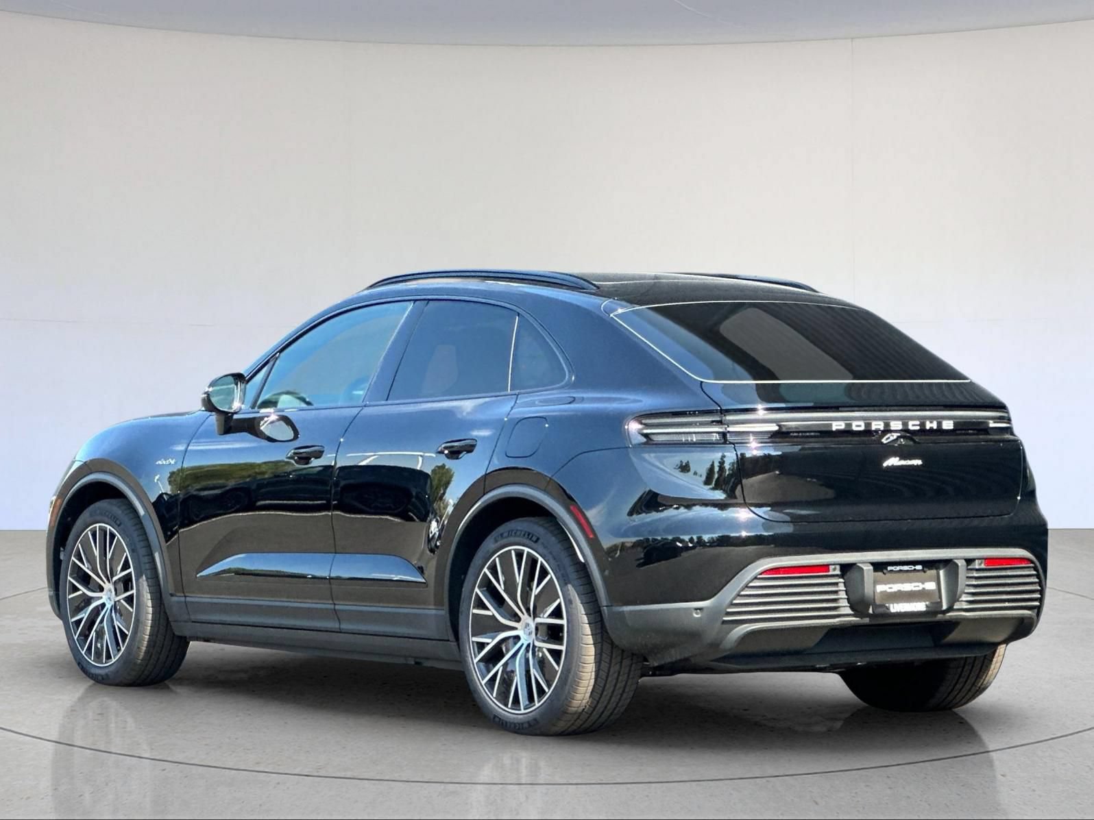 New 2026 Porsche Macan Electric RWD image 3