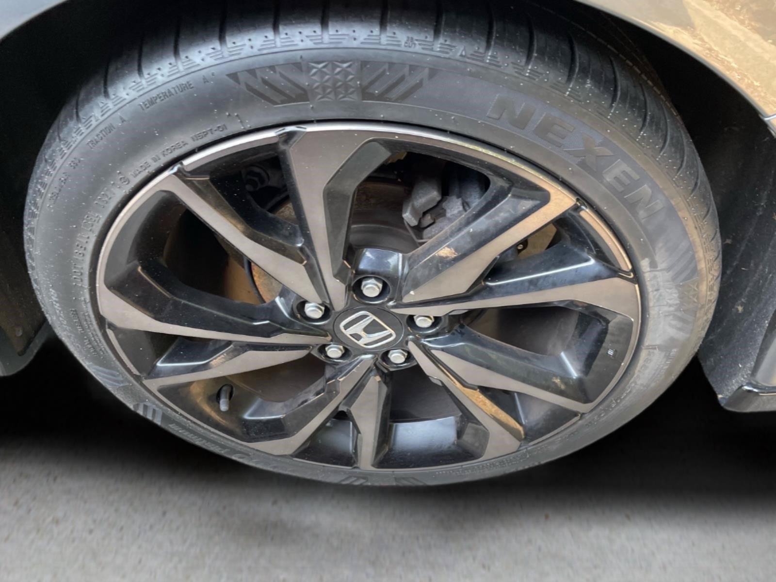 Used 2018 Honda Civic Sport image 17