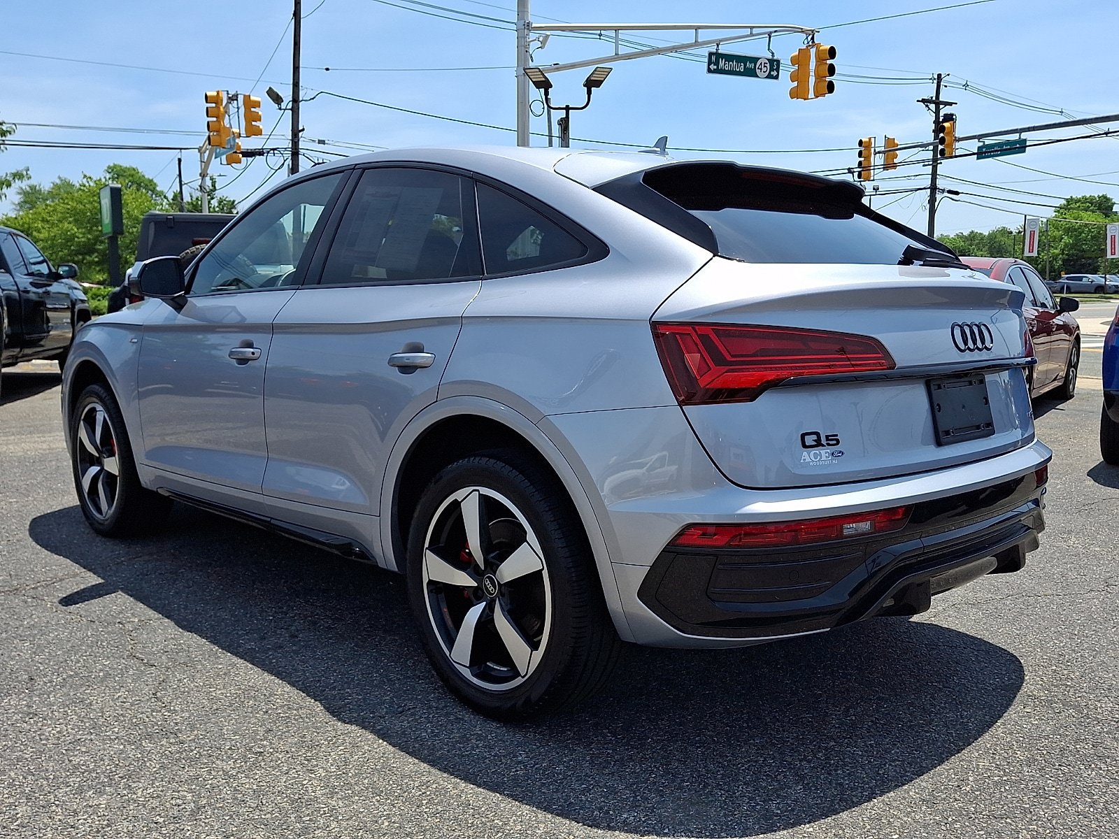 Used 2024 Audi Q5 2.0T Premium Plus w/ Premium Plus Package AWD/4WD image 4