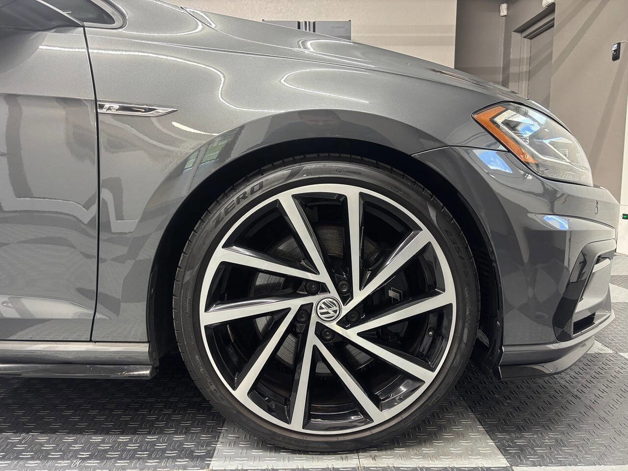 Used 2018 Volkswagen Golf 4-Door AWD/4WD image 8
