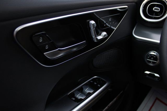 New 2025 Mercedes-Benz C 300 4MATIC Sedan image 24