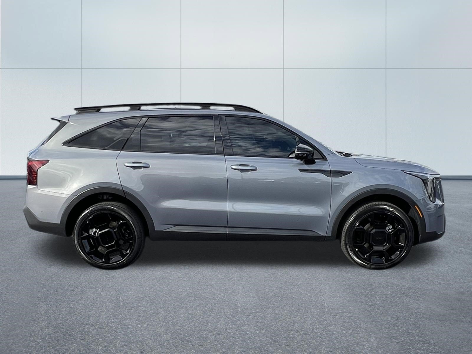 Used 2025 Kia Sorento SX AWD/4WD image 7