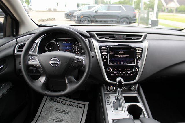 Used 2024 Nissan Murano SV w/ SV Midnight Edition Package image 14